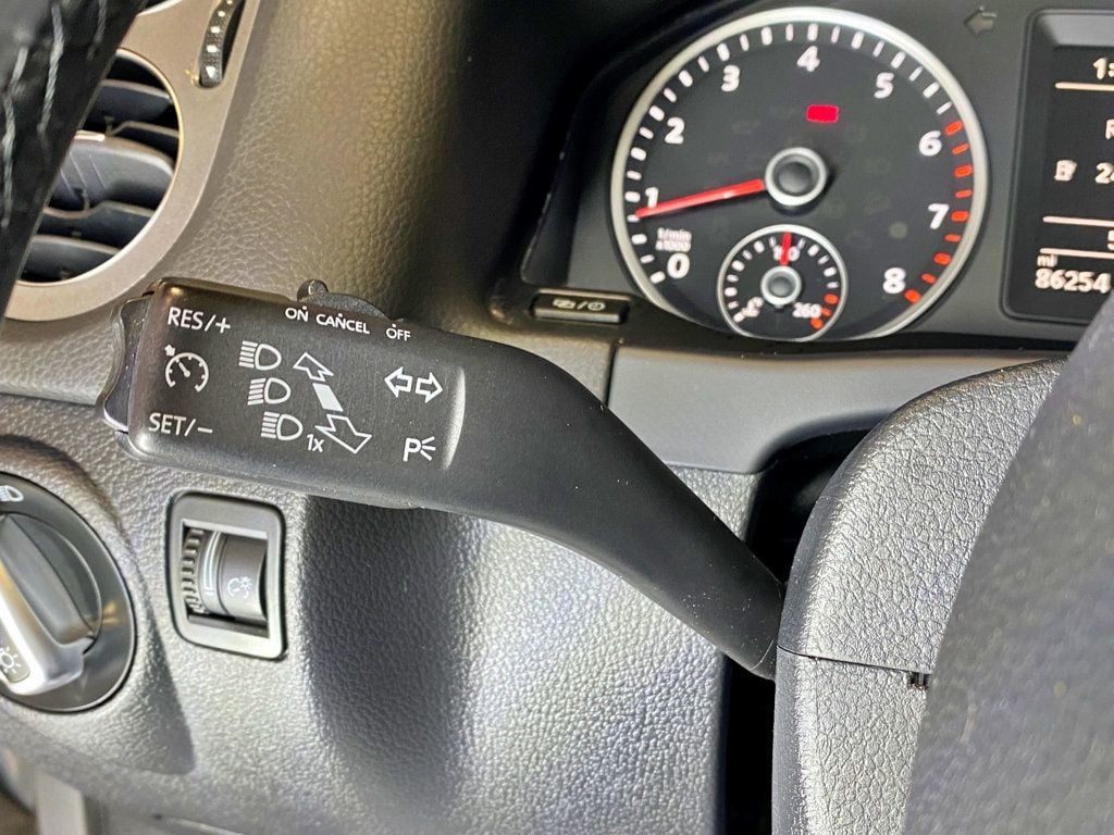 2013 Volkswagen Tiguan 4WD 4dr Automatic SE - 23021613 - 26