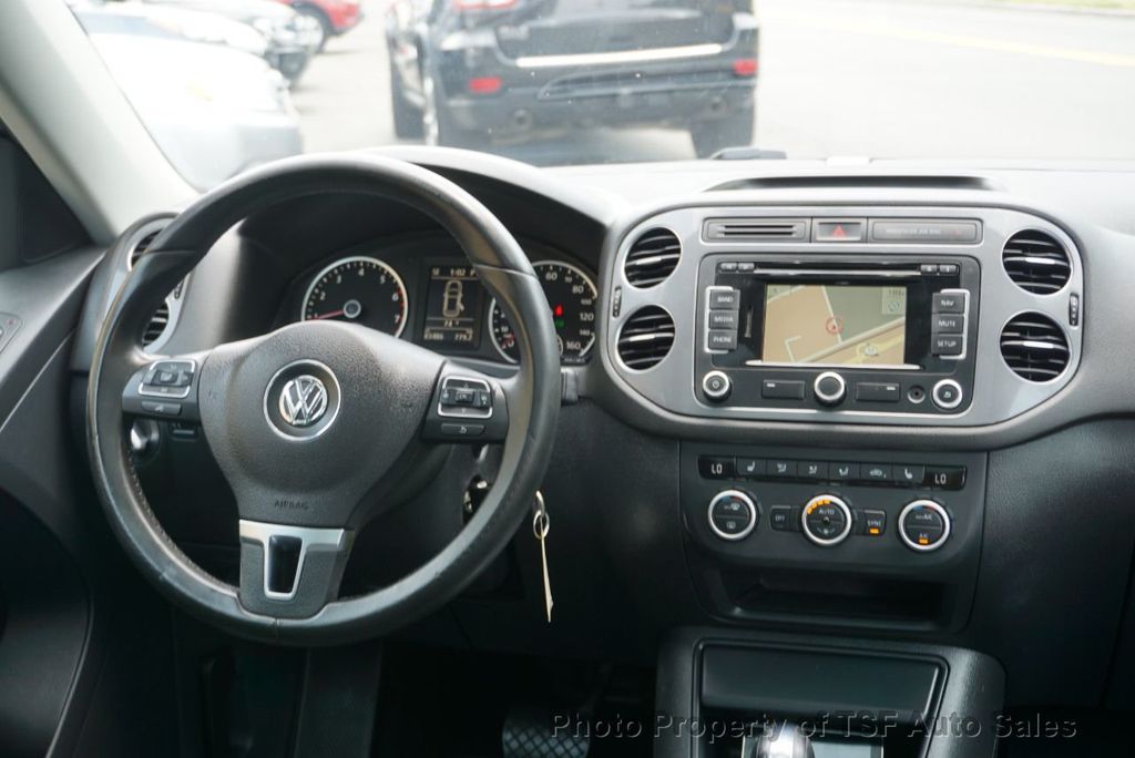 2013 Volkswagen Tiguan 4WD 4dr Automatic SE w/Sunroof & Nav - 21971665 - 18