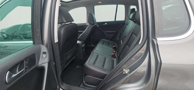 2013 Volkswagen Tiguan S 4dr SUV 6A (ends 1/13) - 22993357 - 6