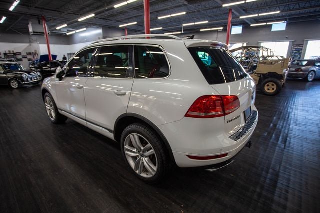 2013 Volkswagen Touareg 4dr TDI 4WD SUV - 22971818 - 2