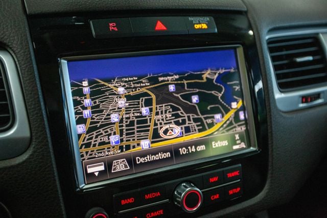 2013 Volkswagen Touareg 4dr TDI 4WD SUV - 22971818 - 5