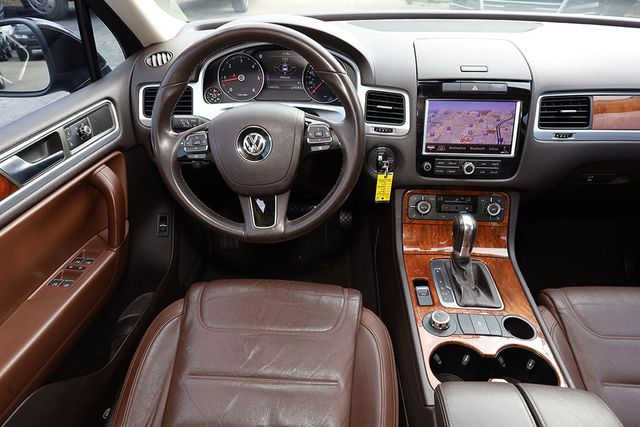 2013 VOLKSWAGEN TOUAREG 4dr TDI Lux - 22678152 - 25