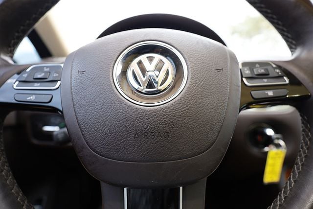 2013 VOLKSWAGEN TOUAREG 4dr TDI Lux - 22678152 - 35