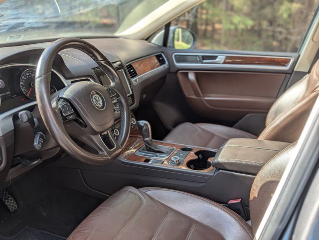 2013 Volkswagen Touareg 4dr TDI Lux - 22994720 - 13