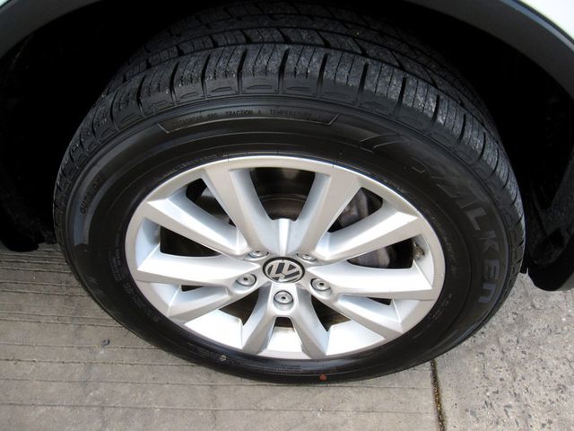 2013 Volkswagen Touareg 4dr VR6 Sport - 22749654 - 31