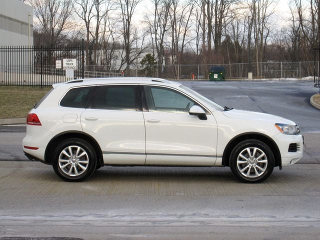 2013 Volkswagen Touareg 4dr VR6 Sport - 22749654 - 8