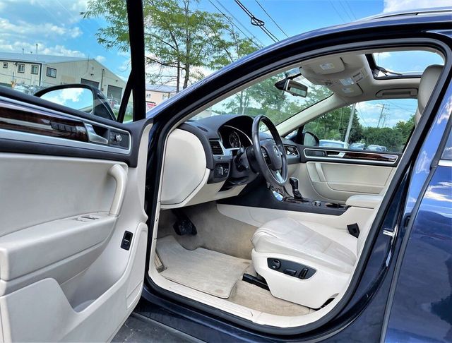 2013 Volkswagen Touareg V6 TDI - 21495902 - 10