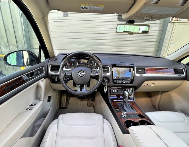 2013 Volkswagen Touareg V6 TDI - 21495902 - 17