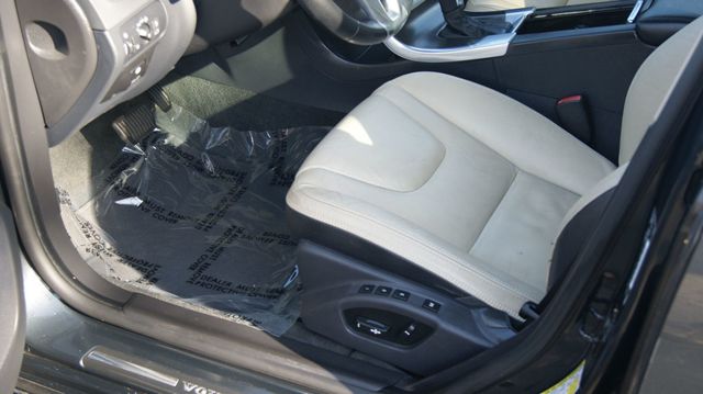 2013 Volvo S60 1 OWNER,JUST SERVICED, VERY CLEAN INSIDE AND OUT  - 23004005 - 26