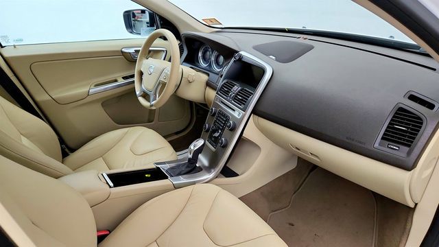 2013 Volvo XC60 AWD 4dr 3.0L Platinum w/ Climate Pkg & Blind Spot Information - 23060907 - 25