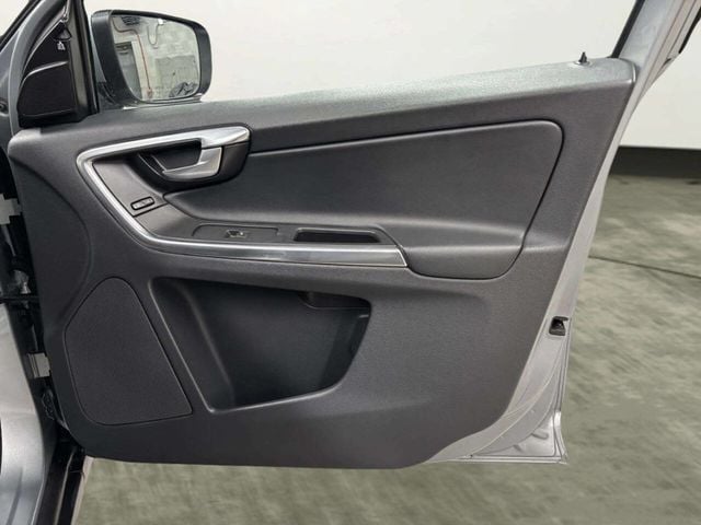 2013 Volvo XC60 T6 AWD 4dr SUV - 22952546 - 20