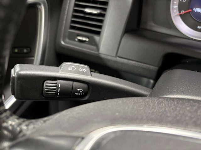 2013 Volvo XC60 T6 AWD 4dr SUV - 22952546 - 32