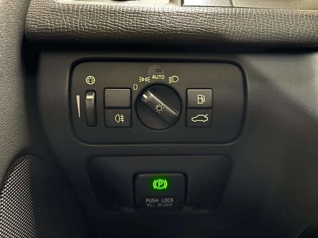 2013 Volvo XC60 T6 AWD 4dr SUV - 22952546 - 36