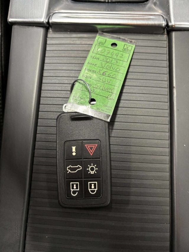 2013 Volvo XC60 T6 AWD 4dr SUV - 22952546 - 39