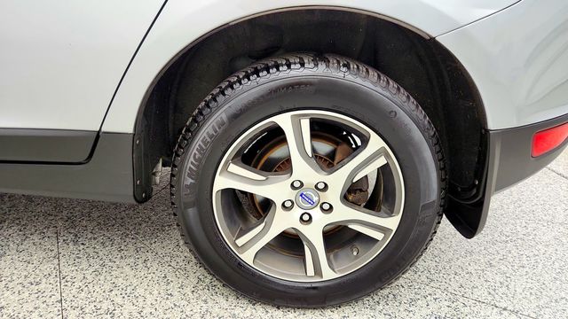 2013 Volvo XC60 T6 AWD Platinum w/ Climate Pkg, BLIS & Remote Start - 23090324 - 8