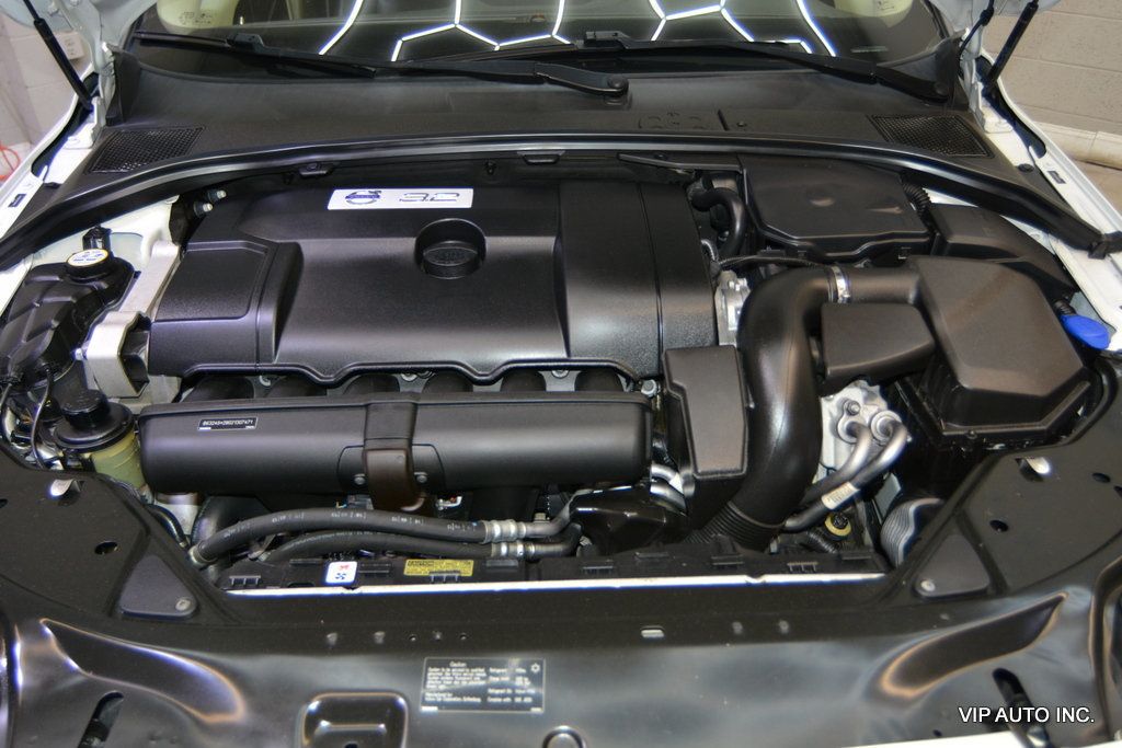 2013 Volvo XC70 FWD 4dr Wagon 3.2L Premier Plus - 23029323 - 32