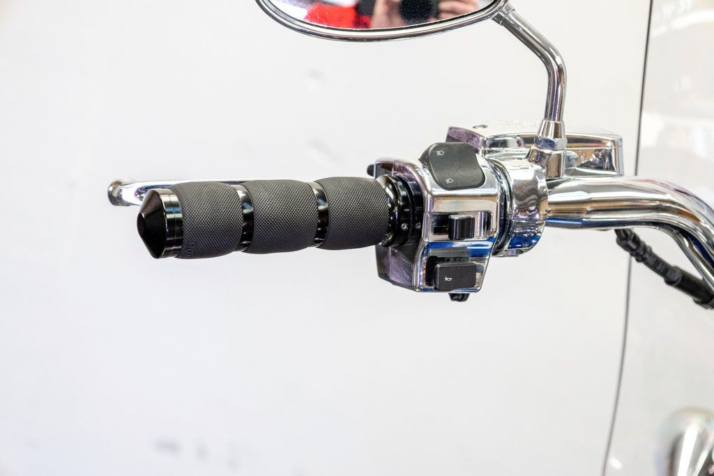 2013 Yamaha STRATOLINER S XV1900 NICE TOURING BAGGER! - 22973297 - 10