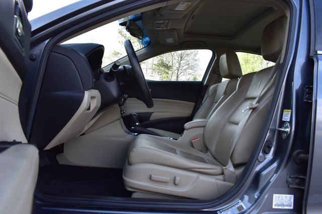 2014 Acura ILX 4dr Sedan 2.0L Tech Pkg - 22999670 - 10