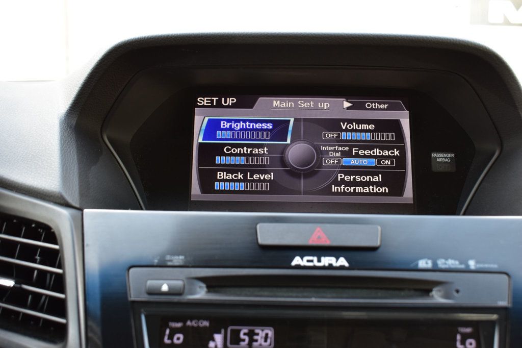 2014 Acura ILX 4dr Sedan 2.0L Tech Pkg - 22999670 - 33