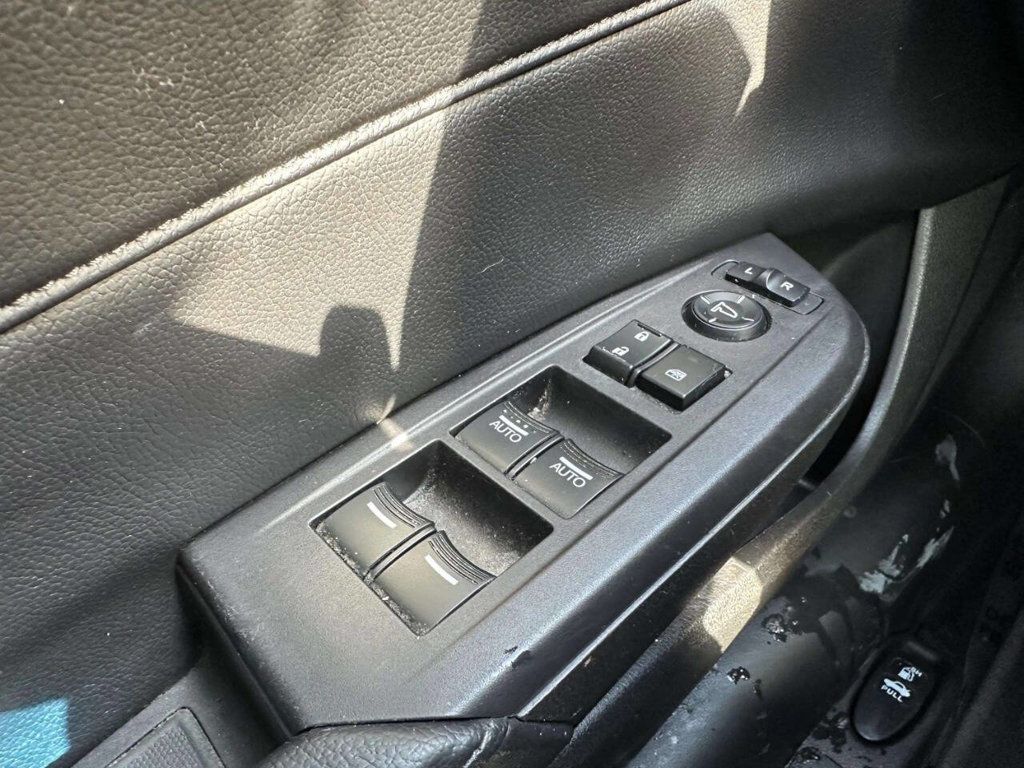 2014 Acura ILX 4dr Sedan 2.0L Tech Pkg - 22982291 - 25