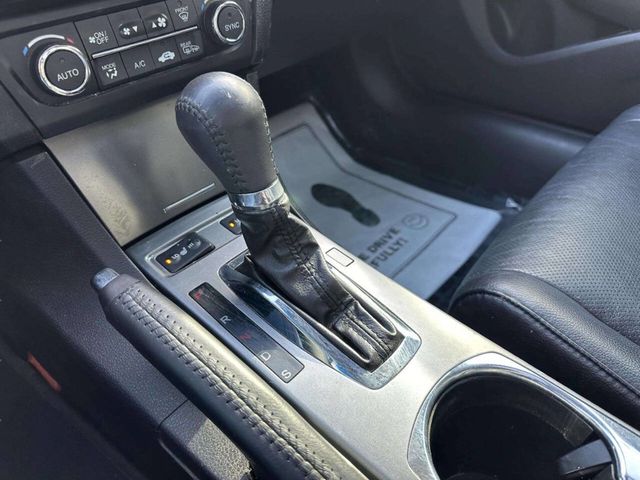 2014 Acura ILX 4dr Sedan 2.0L Tech Pkg - 22982291 - 29