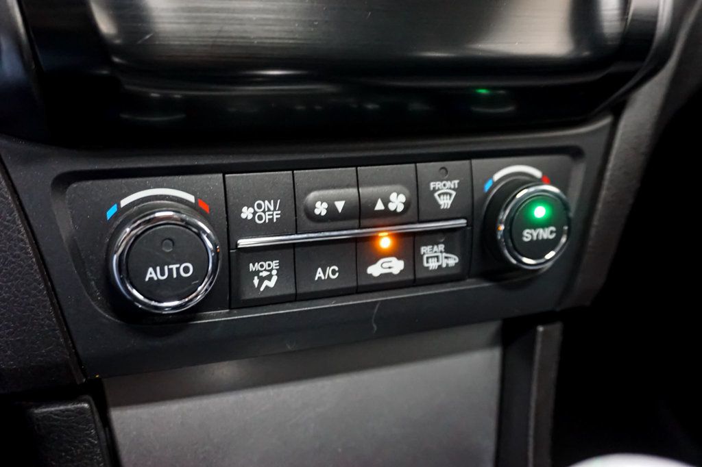 2014 Acura ILX *ILX Premium Package* *6-Speed Manual* - 23014182 - 23