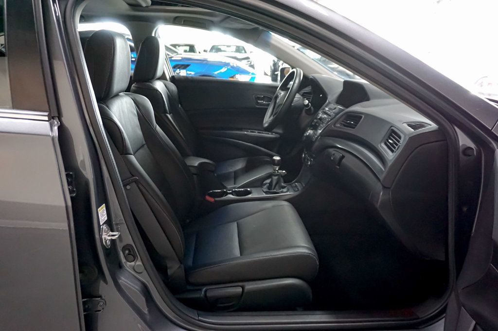 2014 Acura ILX *ILX Premium Package* *6-Speed Manual* - 23014182 - 31