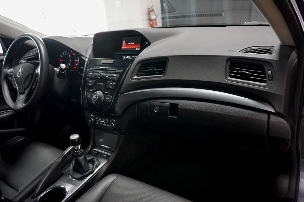 2014 Acura ILX *ILX Premium Package* *6-Speed Manual* - 23014182 - 33