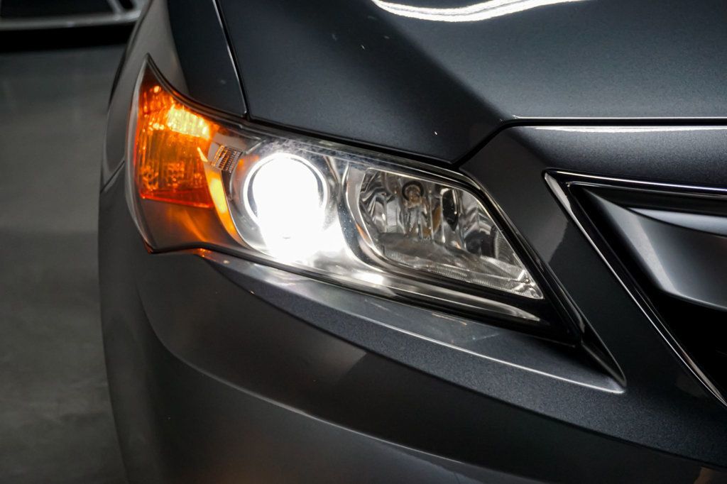 2014 Acura ILX *ILX Premium Package* *6-Speed Manual* - 23014182 - 66