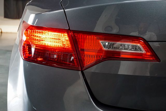 2014 Acura ILX *ILX Premium Package* *6-Speed Manual* - 23014182 - 68