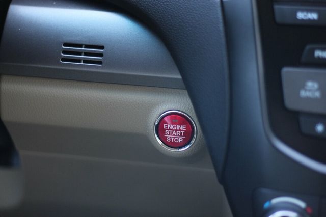 2014 Acura RDX ONE OWNER AWD  W/ LEATHER, MOONROOF W/ NEW TIRES - 22963014 - 28