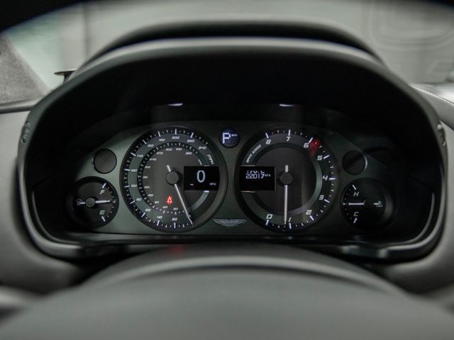 2014 Aston Martin Vanquish Super GT V12 Coupe - 22978701 - 25