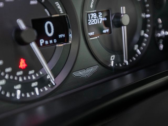 2014 Aston Martin Vanquish Super GT V12 Coupe - 22978701 - 26