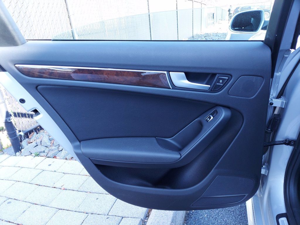 2014 Audi A4 4dr Sedan Manual quattro 2.0T Premium - 21146808 - 17