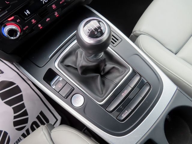 2014 Audi A4 4dr Sedan Manual quattro 2.0T Premium Plus - 22971190 - 5