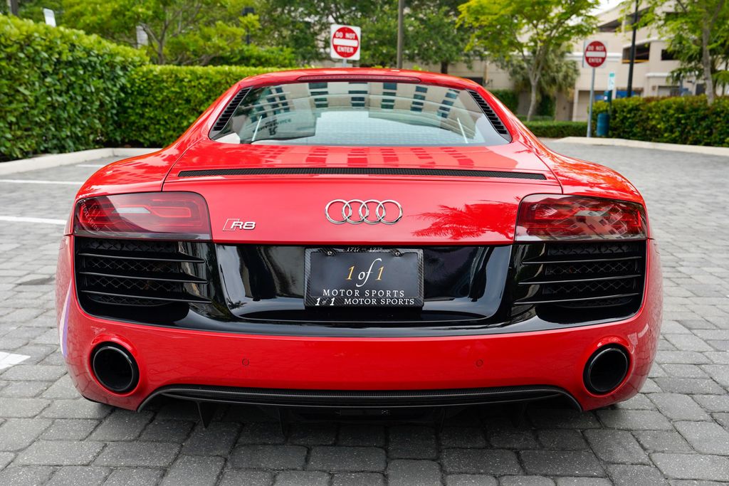 2014 Audi R8 2dr Coupe Automatic quattro V10 plus - 23019331 - 24