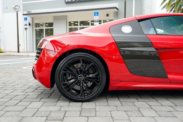 2014 Audi R8 2dr Coupe Automatic quattro V10 plus - 23019331 - 30
