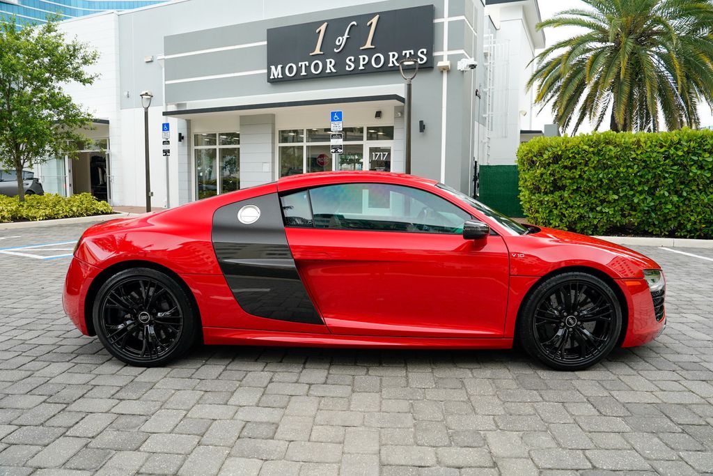 2014 Audi R8 2dr Coupe Automatic quattro V10 plus - 23019331 - 32