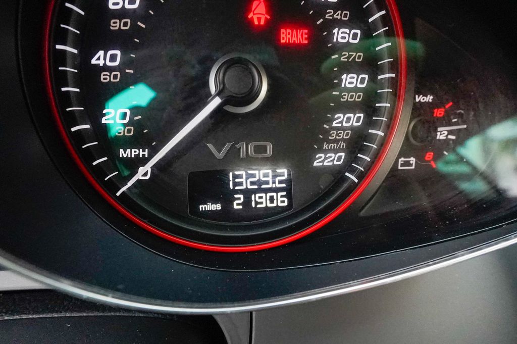 2014 Audi R8 2dr Coupe Automatic quattro V10 plus - 23019331 - 65