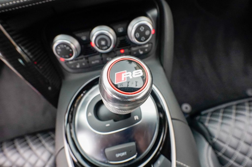 2014 Audi R8 2dr Coupe Automatic quattro V10 plus - 23019331 - 70