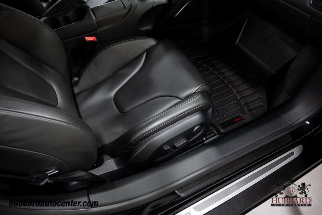 2014 Audi R8 Coupe Quattro V8 photo 20