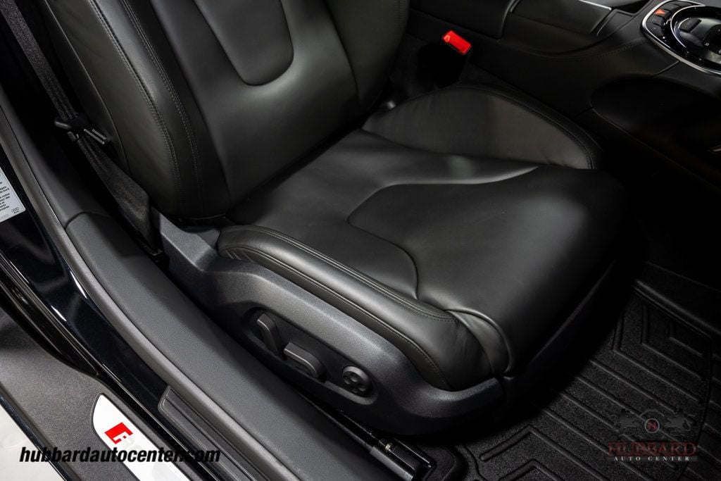 2014 Audi R8 Coupe Quattro V8 photo 22