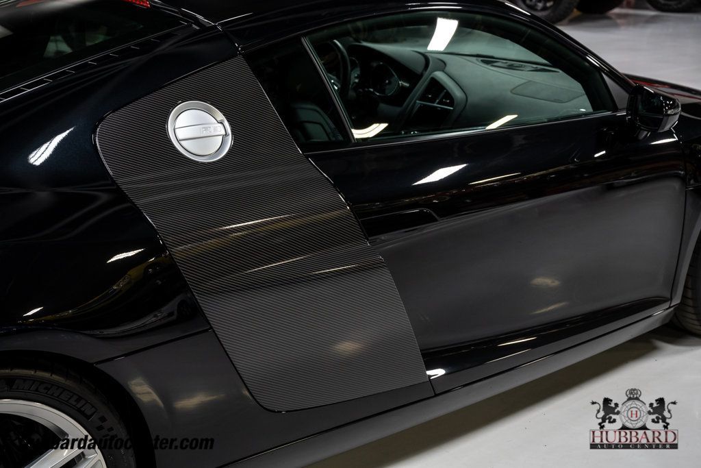 2014 Audi R8 Coupe Quattro V8 photo 36