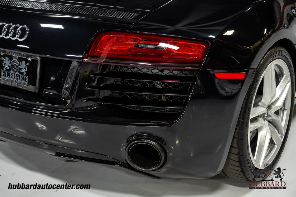 2014 Audi R8 Coupe Quattro V8 photo 43