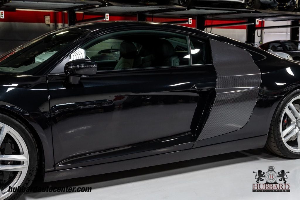2014 Audi R8 Coupe Quattro V8 photo 56