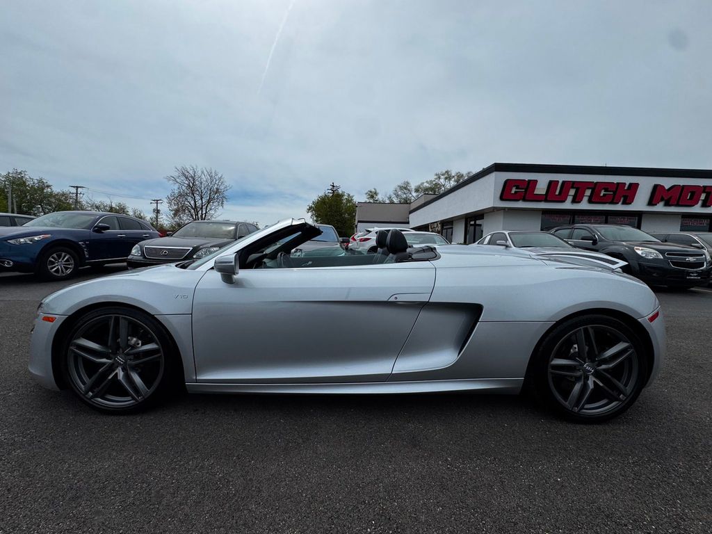 2014 Audi R8 Spyder 2dr Conv Auto quattro Spyder V10 - 23023332 - 9