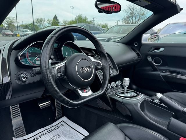 2014 Audi R8 Spyder 2dr Conv Auto quattro Spyder V10 - 23023332 - 10