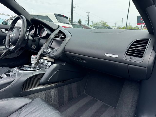 2014 Audi R8 Spyder 2dr Conv Auto quattro Spyder V10 - 23023332 - 17