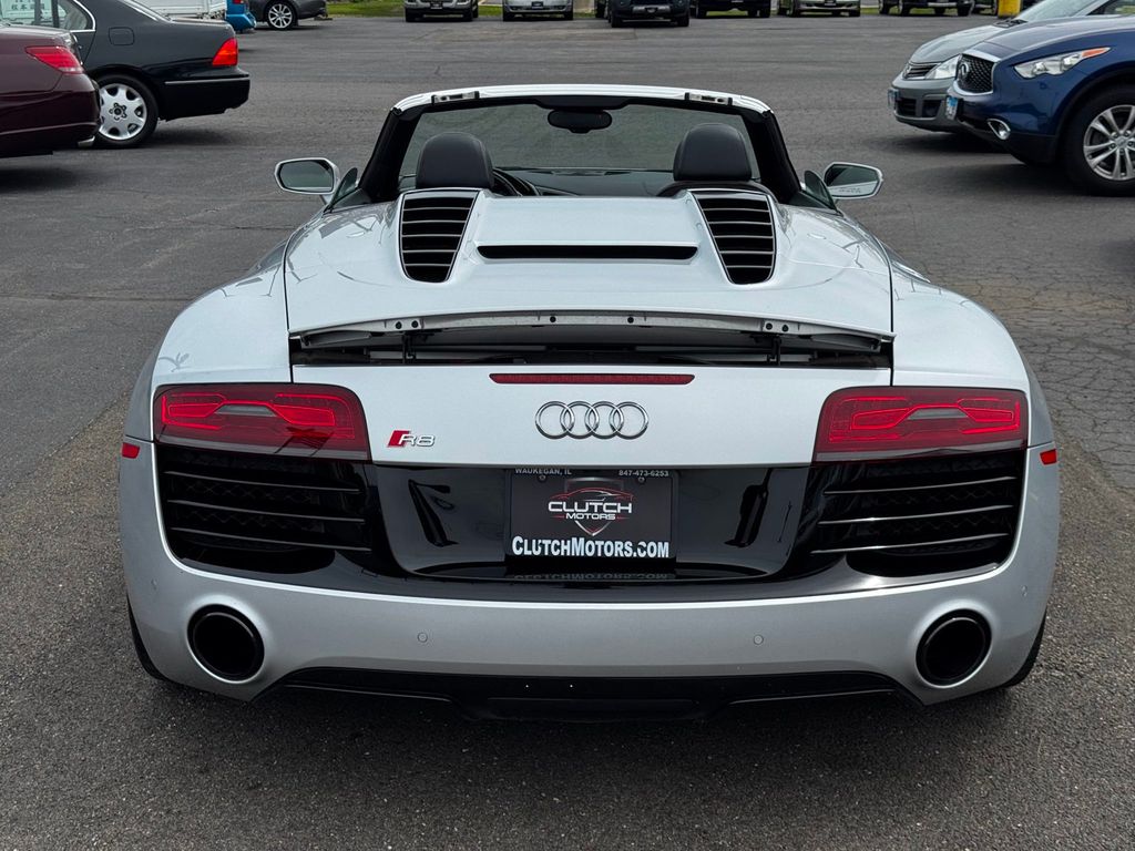 2014 Audi R8 Spyder 2dr Conv Auto quattro Spyder V10 - 23023332 - 5