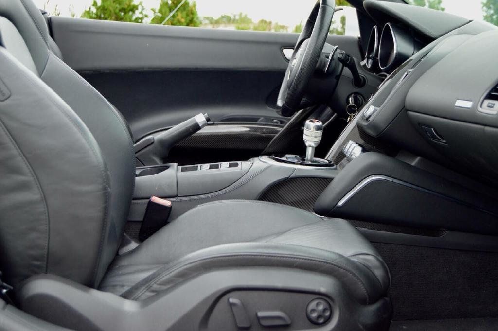 2014 Audi R8 Spyder 2dr Conv Auto quattro Spyder V10 - 23038110 - 13